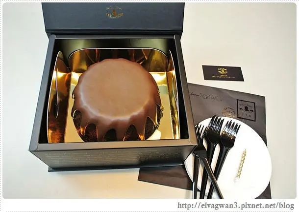 [宅配甜點]  貝克街 謎~巧克力蛋糕 --  ☆上班這檔事推薦 ☆ 綠玉皇冠♥超濃郁口感的推理蛋糕♪
