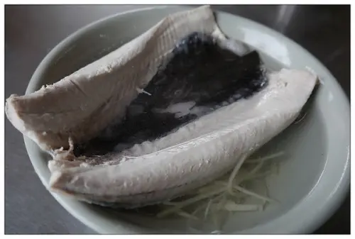 【台北中山區】興安街小吃-肥到不像話的虱目魚肚太犯規♣三元六虱目魚湯♣