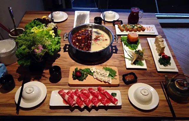 [台北西門町] 花食間精緻麻辣鍋，華麗的鍋物享受