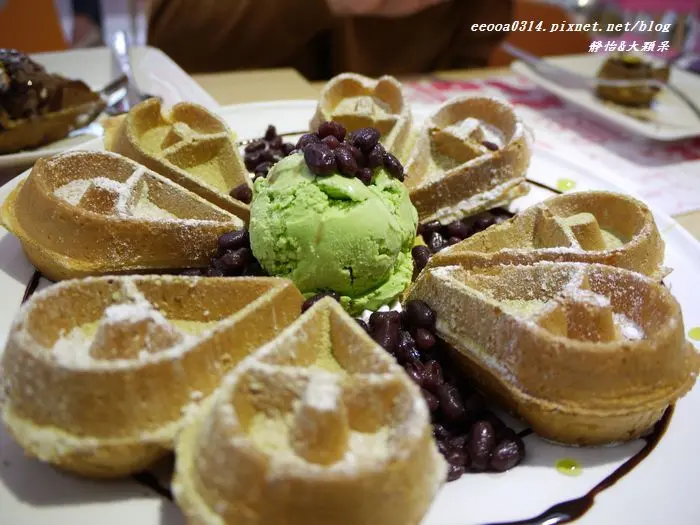 【台北東區】 浪漫粉色系 繽紛時尚咖啡館♥DDC CAFE (Double Dutch Club) ♥