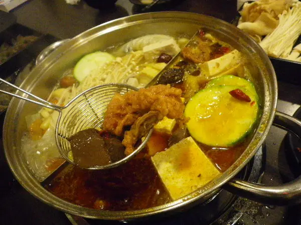 【大漠紅頂級蒙古鍋】有大漠豪情縱橫鍋物的爽快                
      