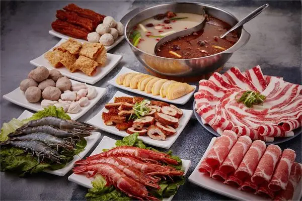 [食]桃園 大漠紅 頂級蒙古麻辣火鍋 溫順香氣濃郁的蒙古鍋