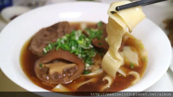 【台北東區美食】頂級牛肉麵之天下三絕/2019必比登推薦@捷運忠孝復興站
