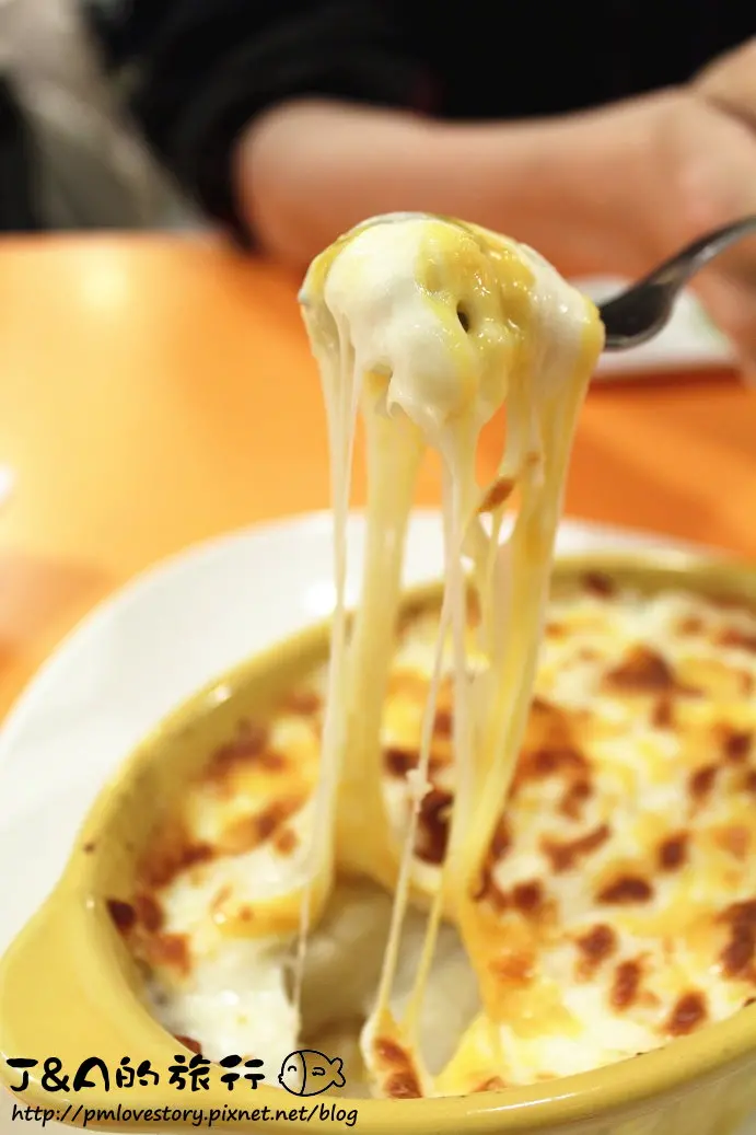  【台北】Yogss 廚坊--黃金馬鈴薯泥起司好濃郁~起司牽絲牽的落落長!!!