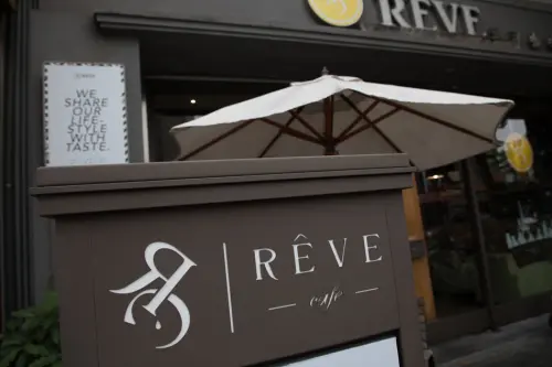 高雄美食 - 黑浮咖啡文山店 x 打破連鎖餐飲體系印象 現點現作 嚴選食材 用料實在