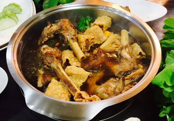 【亞東醫院】赤崁羊肉爐｜高CP值吃到飽羊肉爐