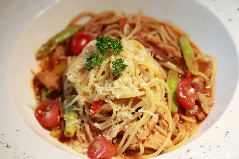 【台南美食】ORO咖啡凱旋店 X Isabati 義大利麵+燉飯美食雙饗，義大利帕里尼三明治好好吃