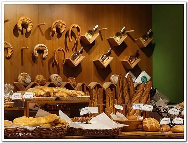 [食記]讓人一再回味的人氣烘培 - 麥嵐綺麵包。桃園三越站前店