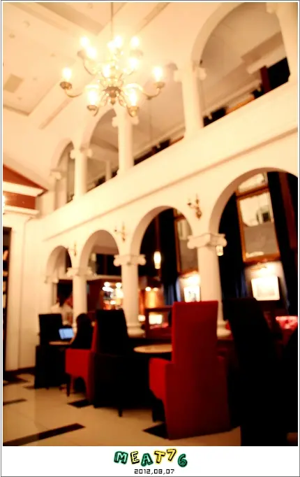 【台北內湖】MOOOON RIVER CAFE．BOOKS｜奢華的零界點，回歸思緒的初衷 © 米特，味玩待敘