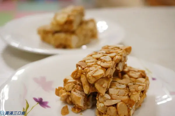 【宅配美食】台灣百大伴手禮_志明花生糖@純手工的繁複工法 是一種讓人幸福滋味