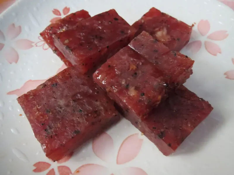 【愛評口碑券】＂ 味味屋肉干(中和旗艦店)＂：越嚼越有味道的泡菜魷魚絲＆爆漿肉干