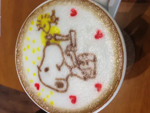 【台中。食】McFee Cafe 麥克菲 咖啡輕食 // 客制化拉花超厲害!!!