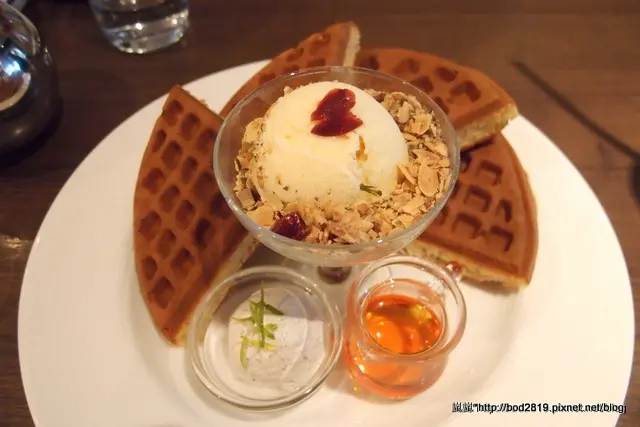 【台北大安】Caldo Cafe咖朵咖啡－據說有台北最好吃的舒芙蕾，但鬆餅有點普通（東區下午茶，美好年代附近）