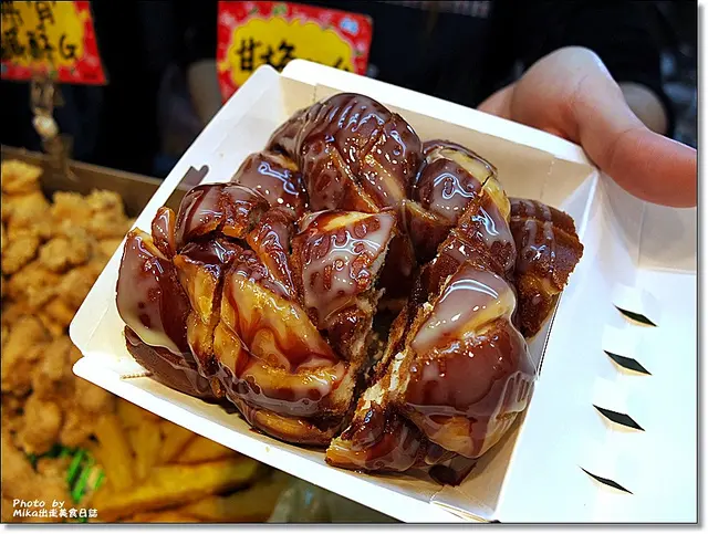 『台北美食』寧夏夜市必吃推薦-炸銀絲捲、劉芋仔蛋黃芋餅、香酥芋丸