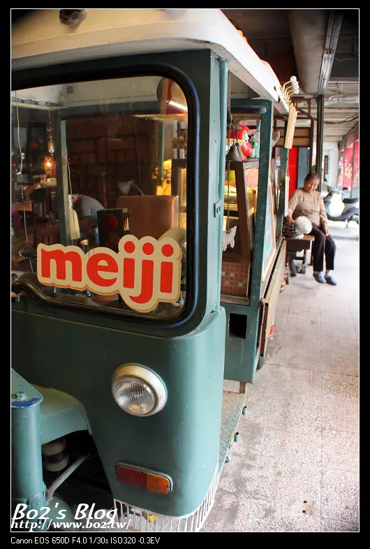 
台南.東區-下町の洋菓子(裝潢很有復古味的日式可麗餅專賣)
