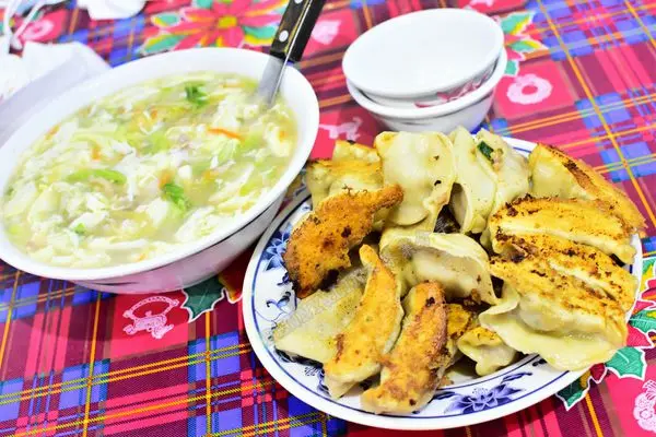 [金門美食]隱藏在金城鎮內的傳統小吃，在金門的五十年老店 -- 集成餐廳