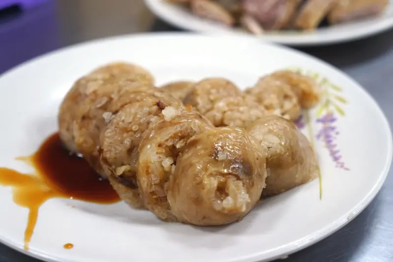 基隆最有名的大腸圈 記得黑白切多點一些哦-基隆孝三路大腸圈@基隆火車站@孝三路