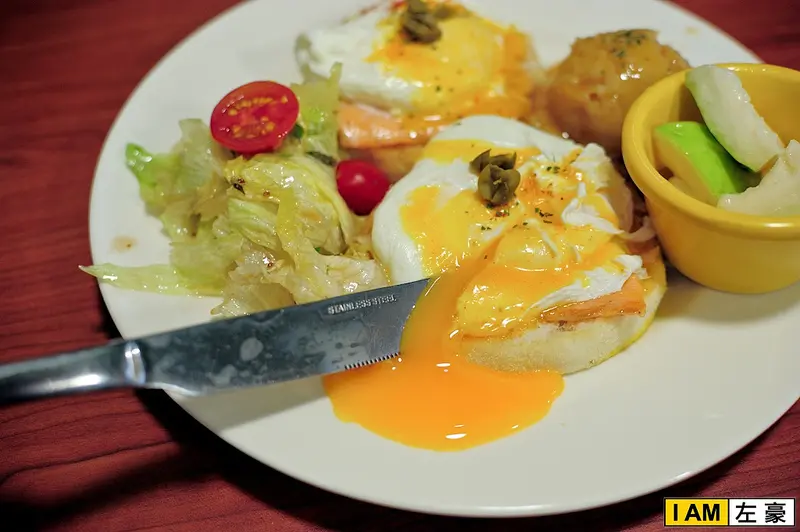 [食記] 高雄。新興區 Michino Diner (一切都為了吃班尼迪克蛋)