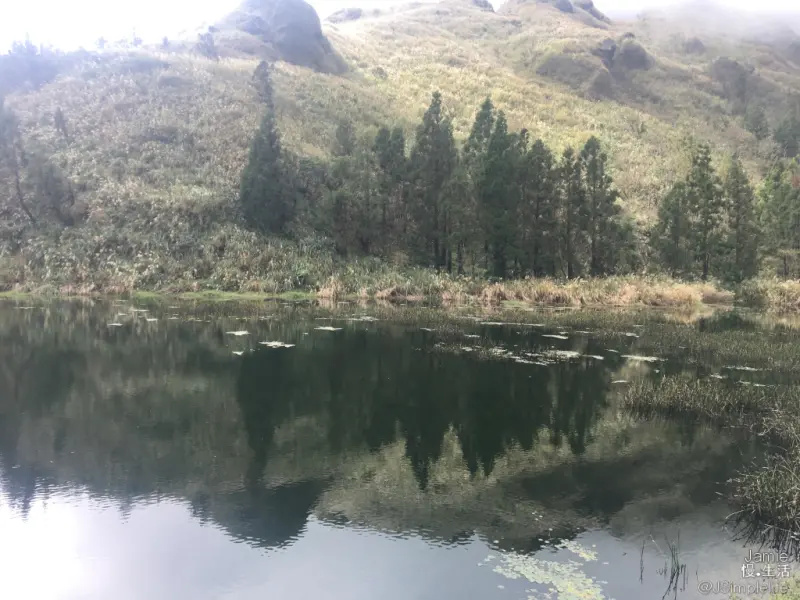 【台北慢旅】習慣的熟悉，是帶領前往深度旅遊的契機，那如鏡面般的倒影唯美落在−夢幻湖−