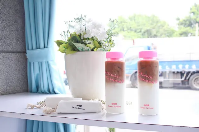 號稱台中最好吃的鬆餅~咖啡鑽~
