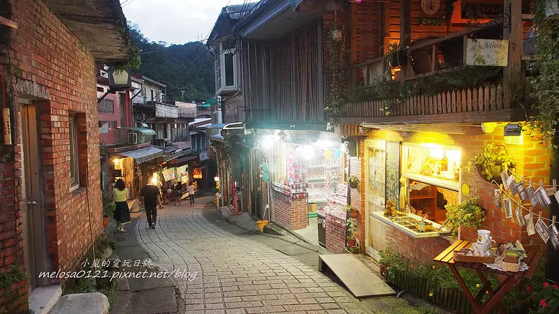 【新北市】平溪火車站　在鐵道旁遇見街角28