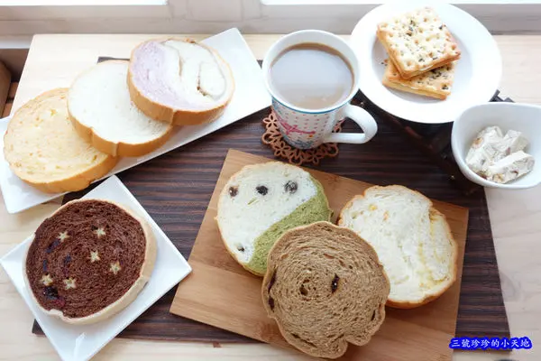 ［團購美食］伊藤麵包工房。香濃不甜膩的牛軋糖。鹹香涮嘴的牛軋餅。多種口味百吃不膩的創意圓形吐司。
