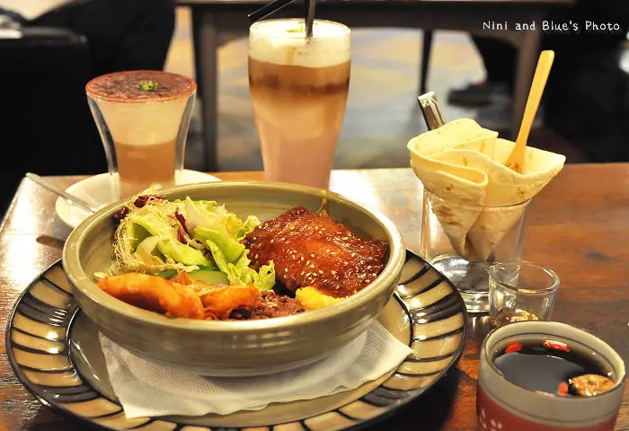 【台中美食】昨日花卷Offer oh，商業午餐新菜到-澄香渡燒鰻，勤美草悟道附近創意混搭風美食餐廳，美食節目報導