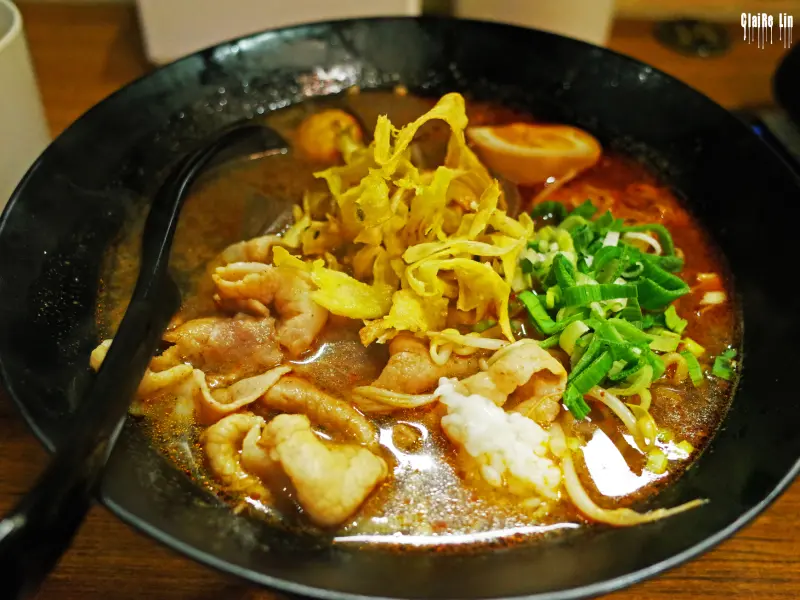 ✖ 2014愛評網招待 ✖  吃麻辣也可以不燥熱的赤初-杭州酒釀麻辣麵食，不想去麻膳堂排隊，不妨到信義區吳興街商圈試試～