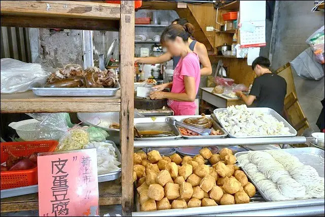 《宜蘭美食》火生麵店．比薩客~蘭城晶英酒店步行可達的在地宜蘭老店二連彈！