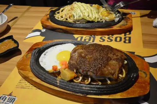 愛評口碑：平價美味的夜市牛排店「角頭炙燒牛排」永和樂華店