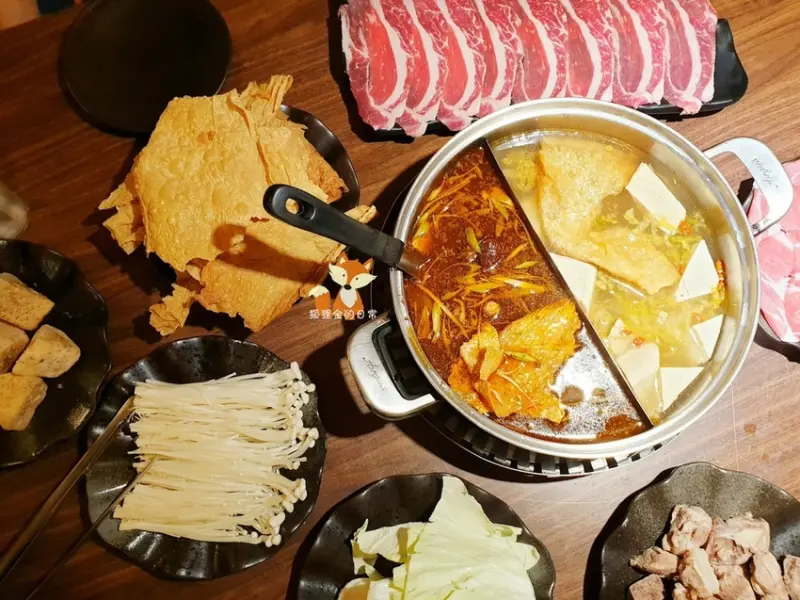 台中北區 │ 麻辣人家 跟李安同一張桌子吃火鍋 台中麻辣鍋口碑老品牌 今天吃什麼
