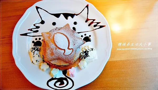 【食記/基隆市】超萌超Ｑ的貓王鬆餅～你千萬不能錯過♪♪貓小路cafe♪♪