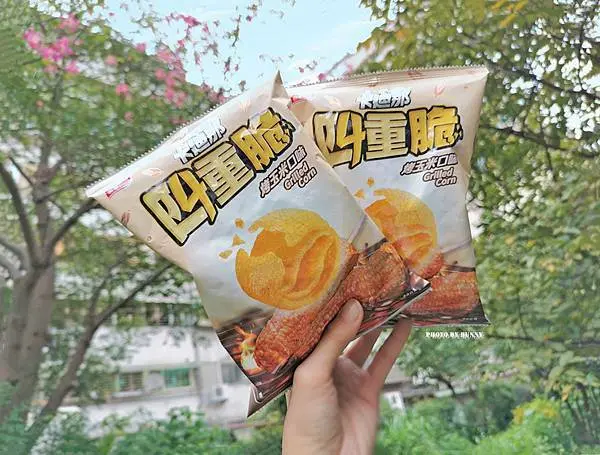 【零食】聯華食品 卡迪那四重脆烤玉米口味 / 立體四層造型的玉米點心 享受前所未有的四層酥脆口感