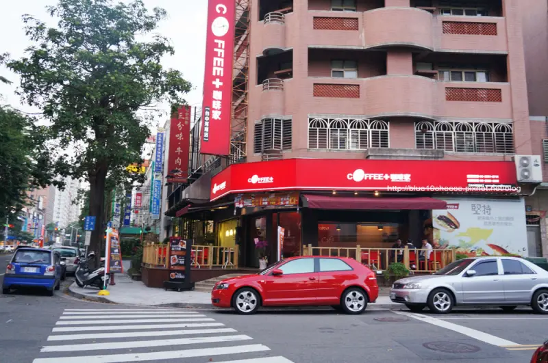 台中 COFFEE+咖啡家 - 小姐好親切喔