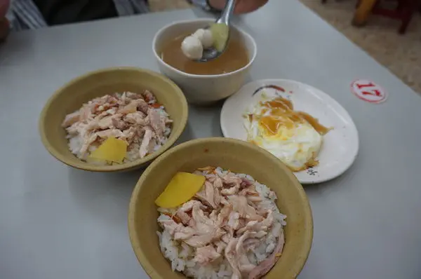 │食記│嘉義/劉里長雞肉飯│嘉義必吃雞肉飯x銅板美食