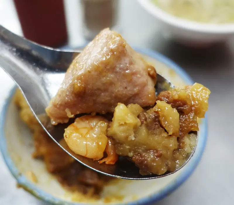 『台北│萬華│捷運龍山寺站』小南鄭記台南碗粿-飄香近50年的美食、甜甜的南部口味、只賣碗糕與虱目魚焿、南部小孩記憶中熟悉的味道