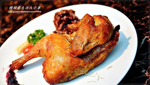 【食記/台北市】玻璃屋～讓你有接近天空的機會♪♪Roof M Cafe♪♪                
      