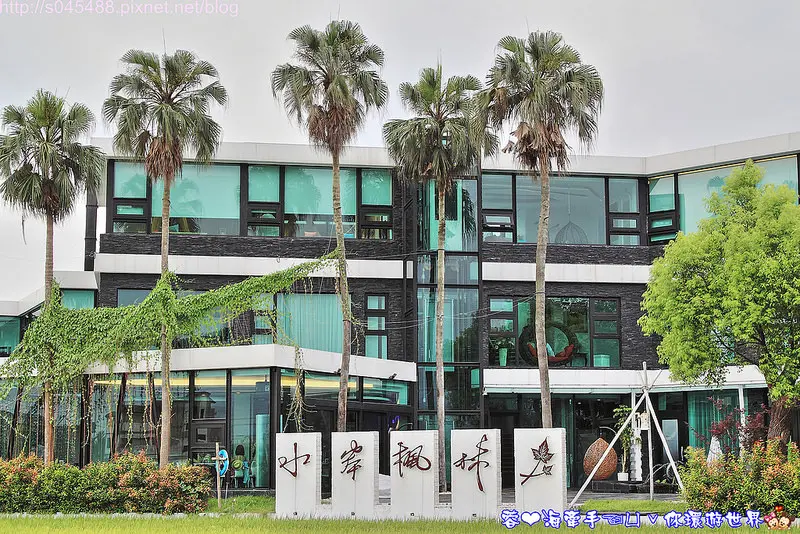 【宿▍宜蘭】水岸楓林民宿♥讓人置身於國外，南洋峇里島渡假風的浪漫享受