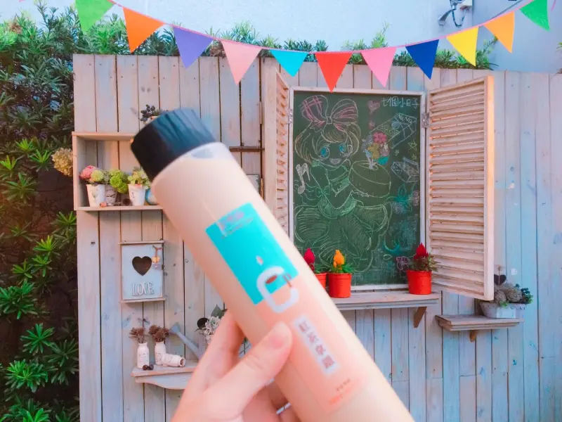 【台中】崇德 七個小日子 超童趣的裝潢 彩色戚風蛋糕