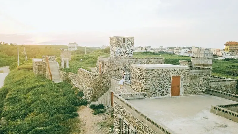 【澎湖湖西│景點】菓葉灰窯。澎湖秘境新IG打卡熱點，海岸邊的廢棄老窯廠猶如白色古堡