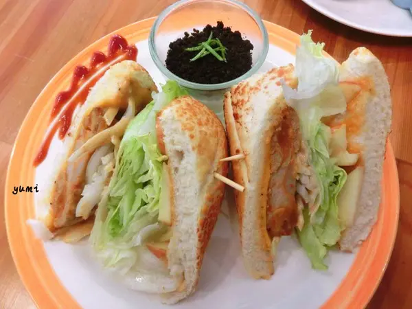 【台中食記-西屯區】清爽無負擔   幸福早午餐@Smoko cafe              