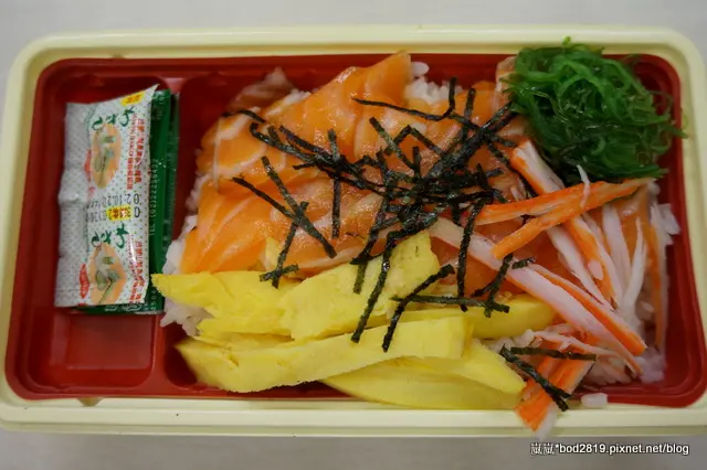 【台中東海】小山駅食堂－平價高ＣＰ值的日本料理，鮭魚握壽司兩個只要３０元！（附菜單）