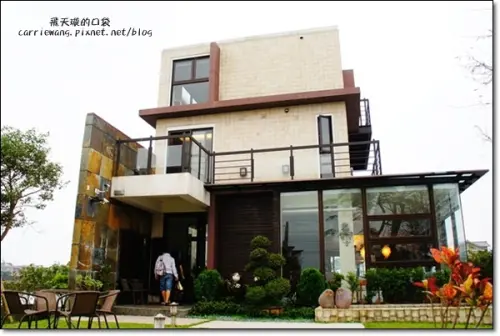 【宜蘭民宿推薦】礁溪幸福99。稻田中央的漂浮城堡，座擁幸福的好地方