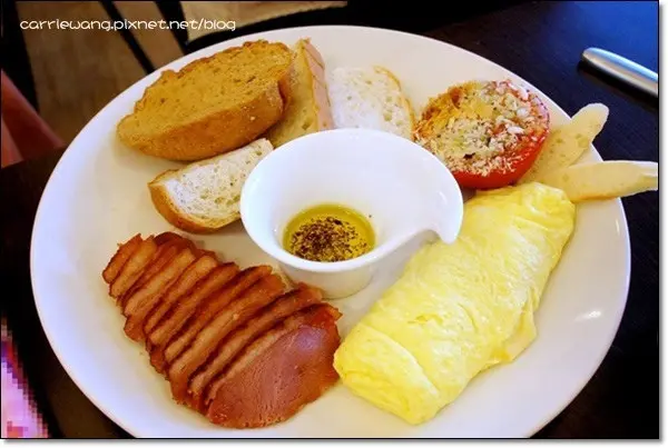 【台中早午餐】越界咖啡 Café Franchir。我懷念的，是聚會本身的意義~