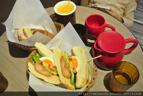 台中 西區。新奇咖啡-激推!超平價美味早午餐 