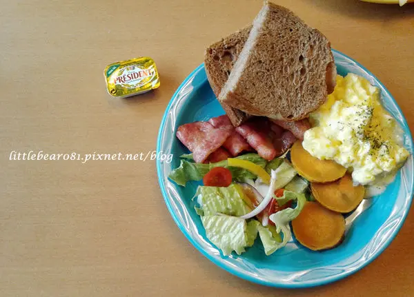 【台中西區】早午餐是經典，磅蛋糕是完全銷魂的必點 ♥ Paloma cafe*帕洛瑪咖啡