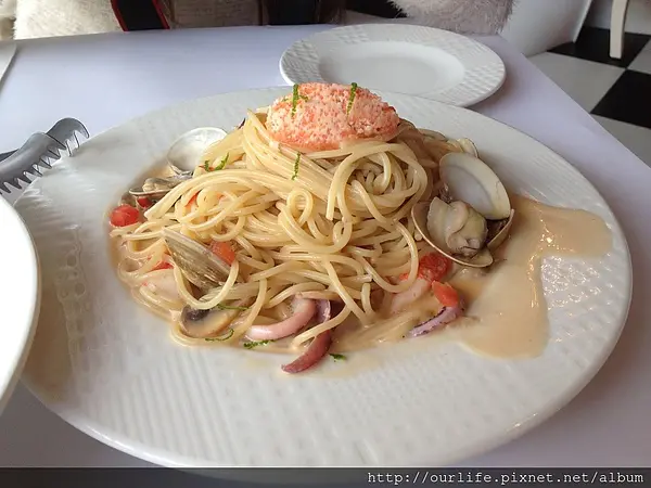 台中．裝潢很華麗餐點很抓狂的義大利麵@華麗狂女士(+wifi)