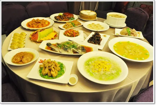 ❤台北美食。上海鄉村（板橋店）~美味佳餚讓食慾全開，尾牙、春酒必推的餐廳（現推出早鳥專案獨享）