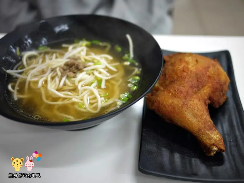 【逢甲夜市】真的假的！雞腿麵只要49元