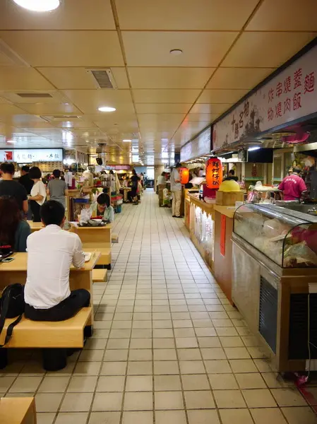 【西湖捷運站2樓】大師牛肉麵－每日限量的一代宗師牛肉麵        
      